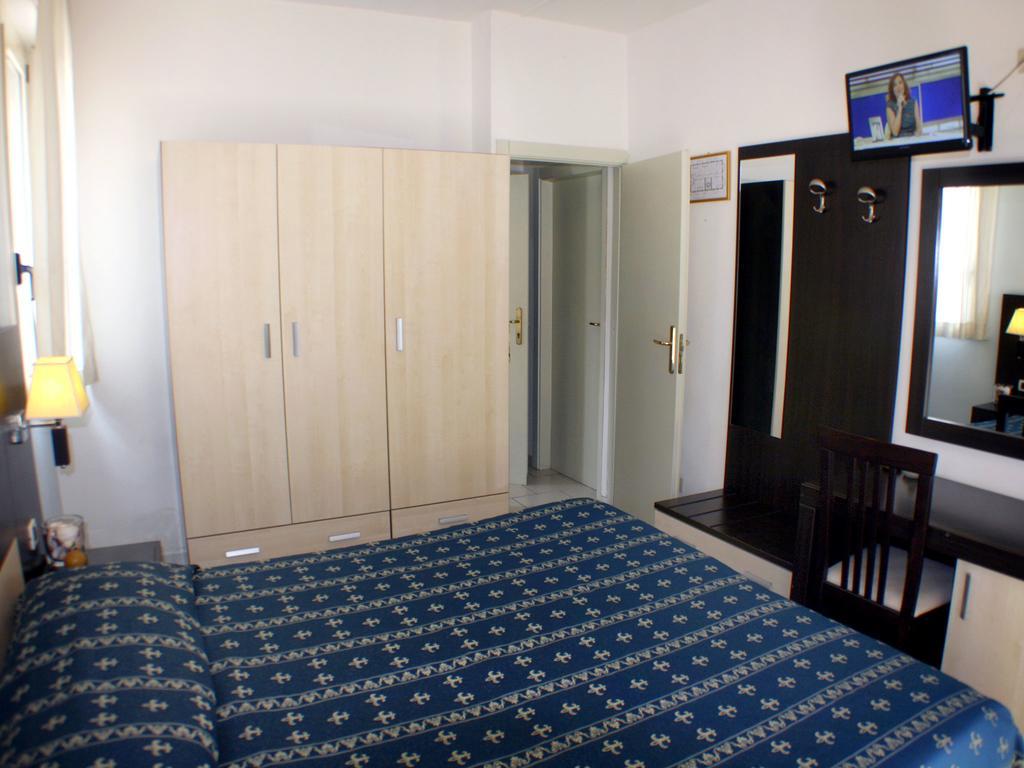 Hotel Europa Park Lido di Spina Buitenkant foto