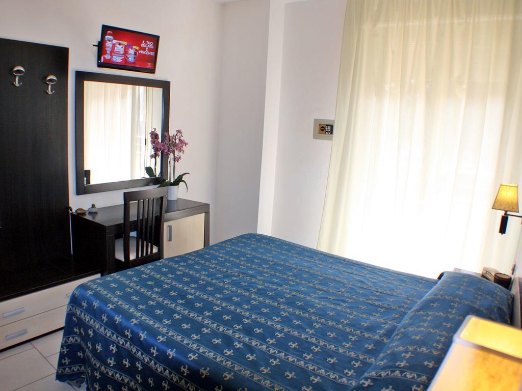 Hotel Europa Park Lido di Spina Buitenkant foto