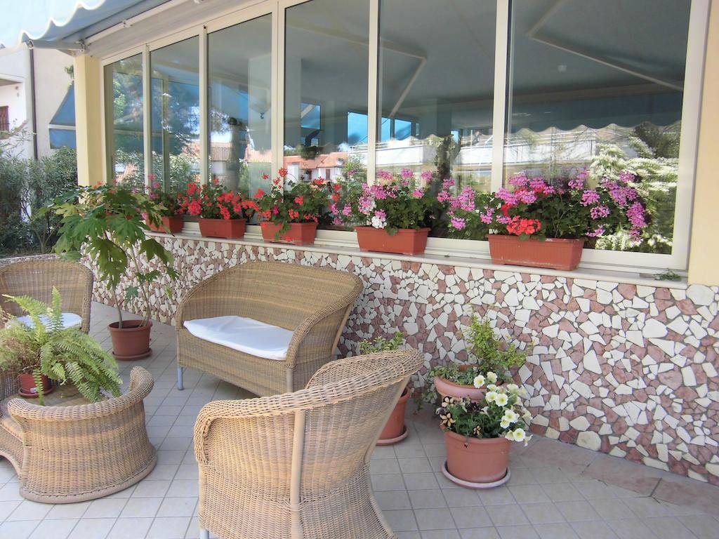 Hotel Europa Park Lido di Spina Buitenkant foto